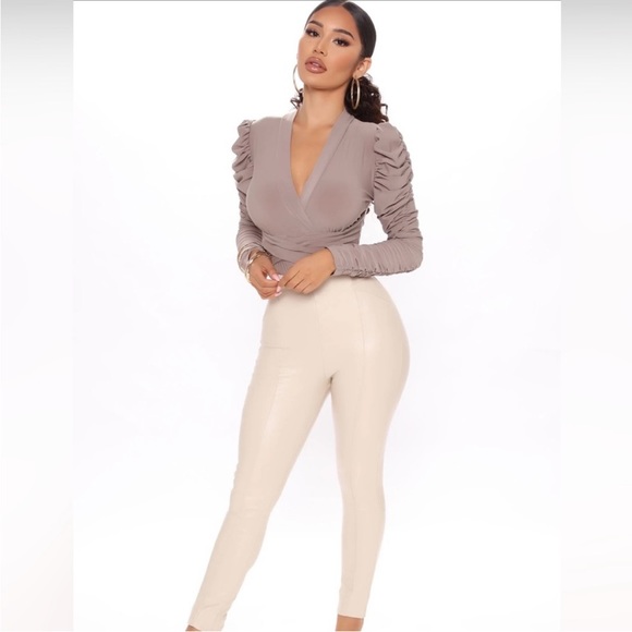 NEW!! Women's Bodysuit - Mocha - Picture 1 of 3